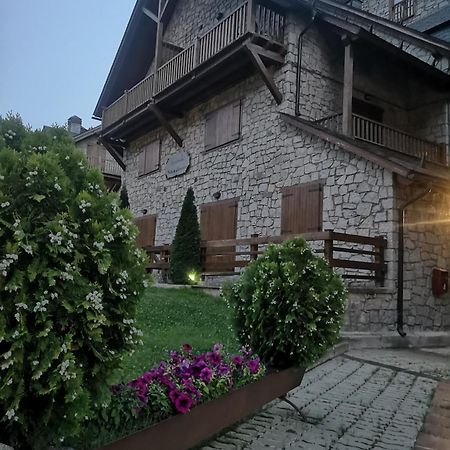 Residencial Valle De Benasque Esterno foto