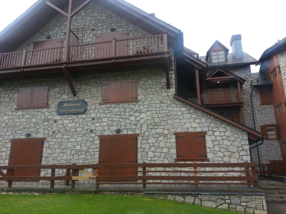 Residencial Valle De Benasque Esterno foto