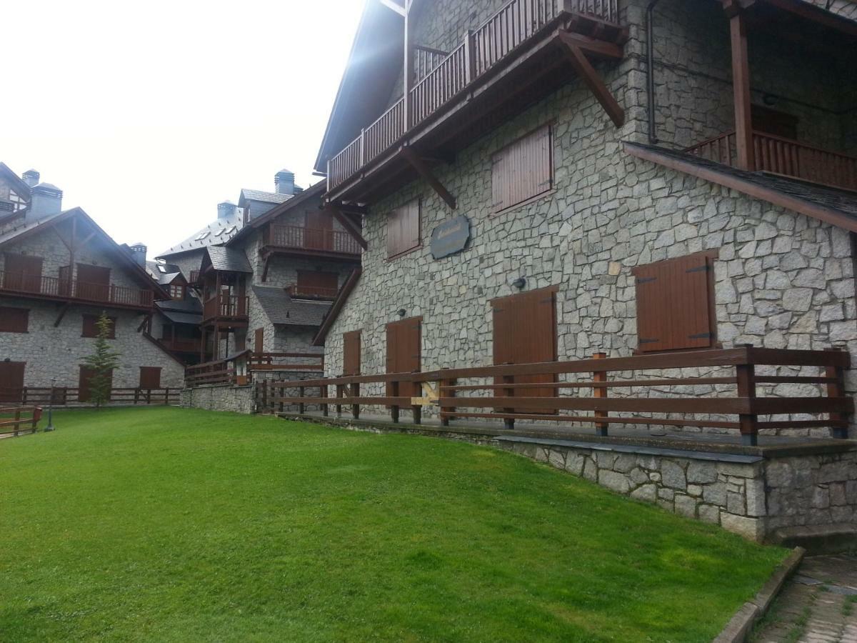 Residencial Valle De Benasque Esterno foto